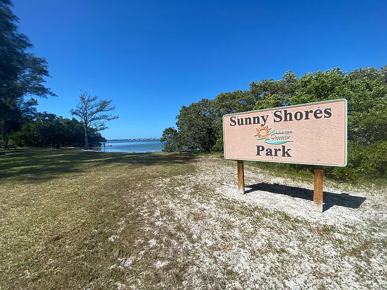 Walk to Sunny Shores Park in two minutes.