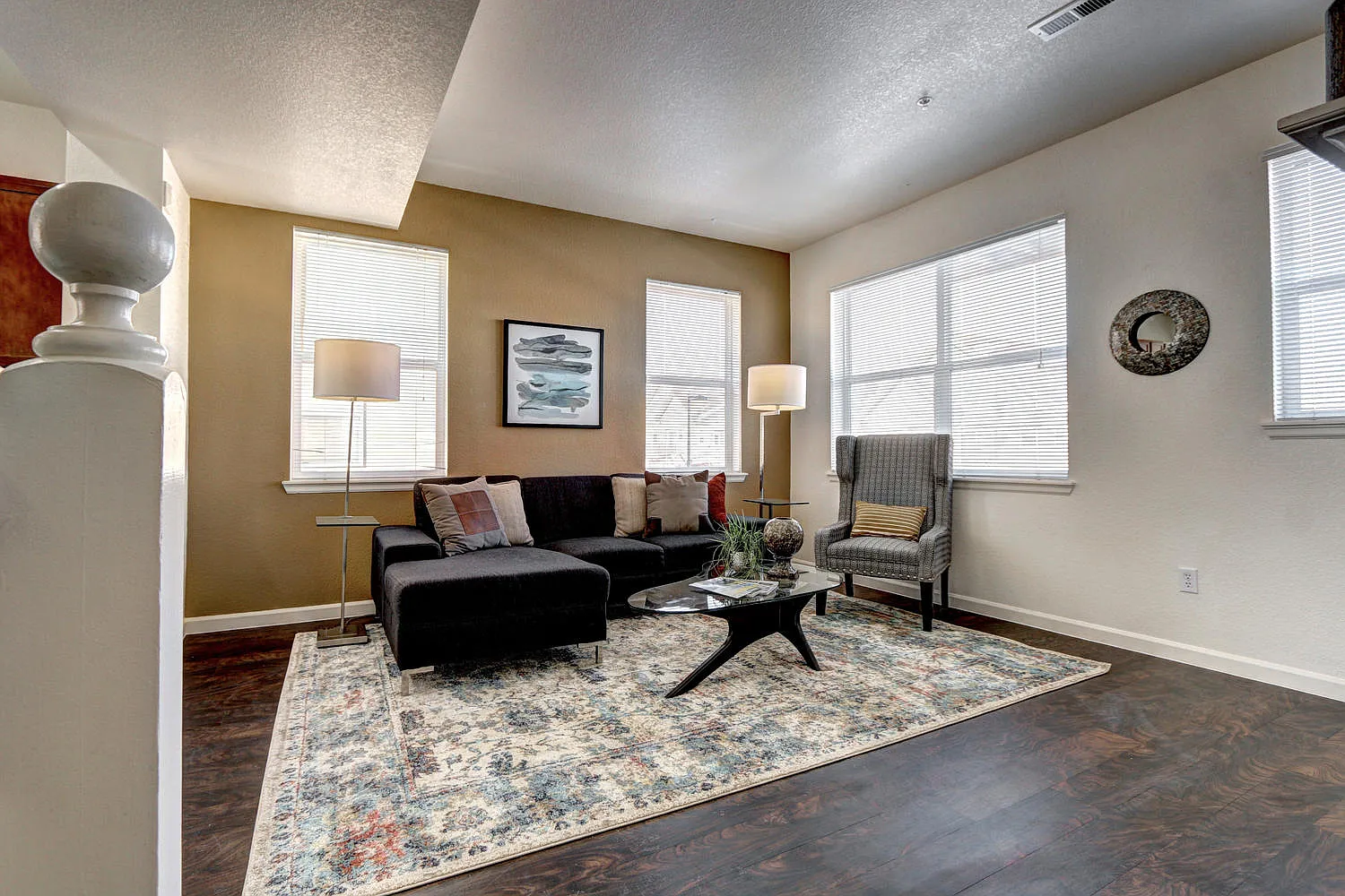 2 bed, 1400 sqft, $1,995 — Photo 1