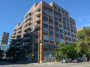 933 W Van Buren St #D128, Chicago, IL 60607