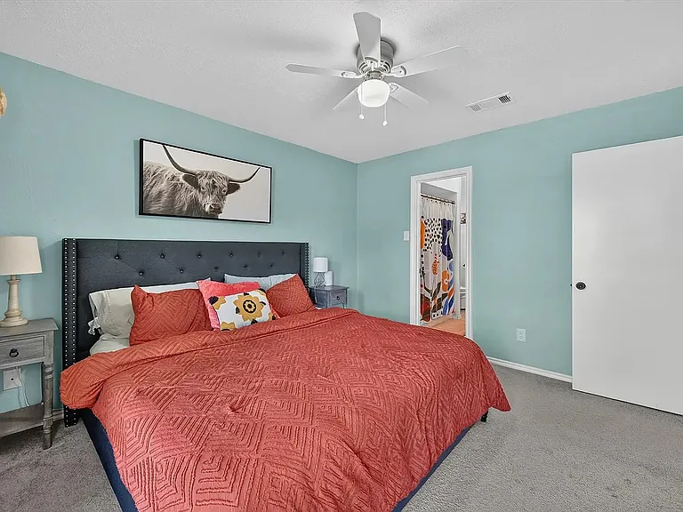 2226 Carmel Dr — Photo 15