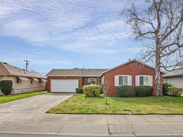 830 Windsor Dr, Lodi, CA 95240