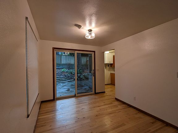 4th image of 14012 Greenwood Ave N