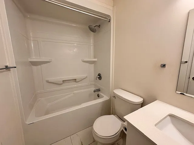 128 King St N #906 — Photo 5