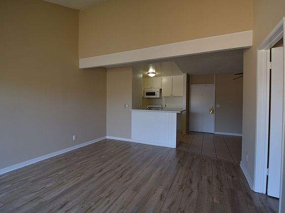 4th image of 7350 Kester Ave APT 209
