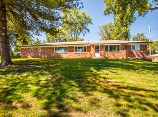 4666 De Chantal Dr, Saint Louis, MO 63128