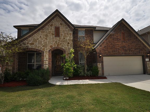 2nd image of 512 Grove Bend