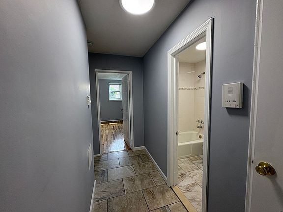 4th image of 213 2nd Ave Unit A8