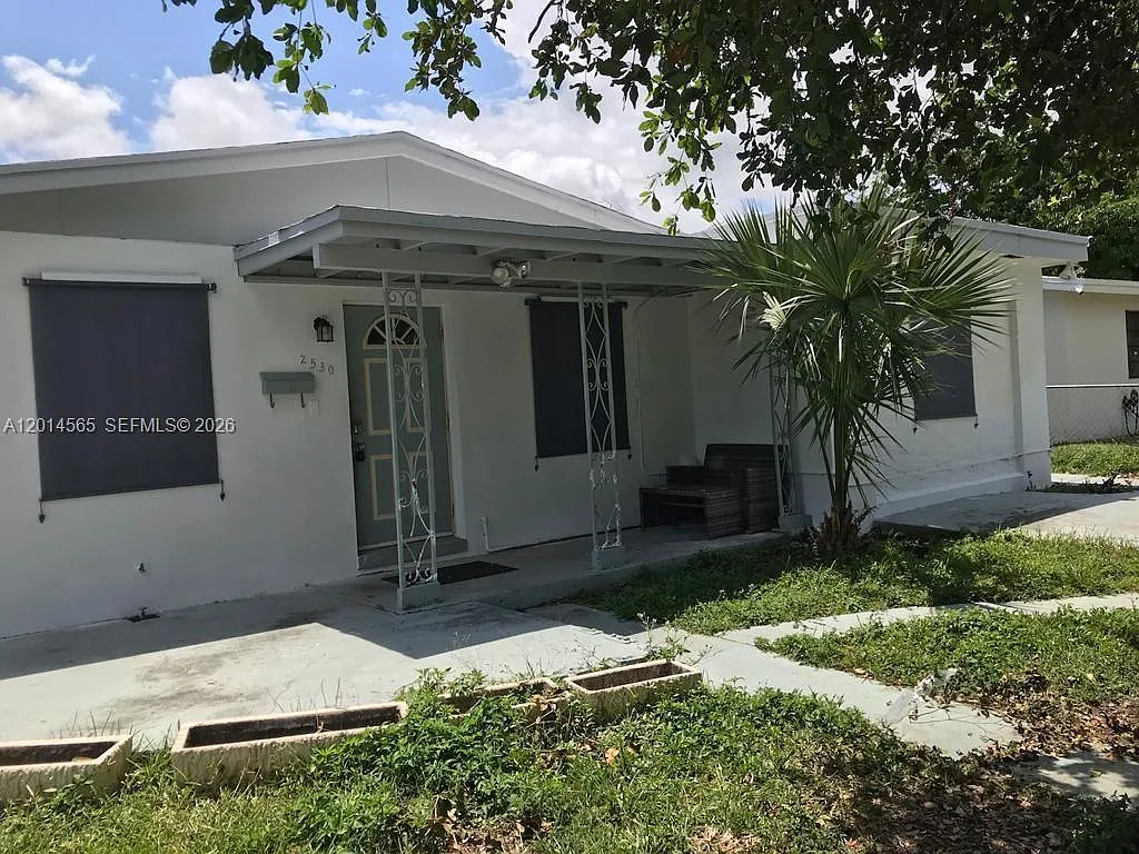 Lauderdale Manor Homesite — Photo 1