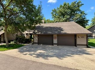 118 Glenview Ct #2, Janesville, WI 53548