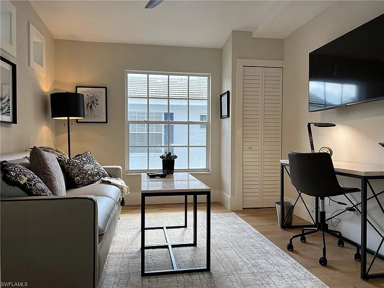 7087 Barrington Cir #201 — Photo 3