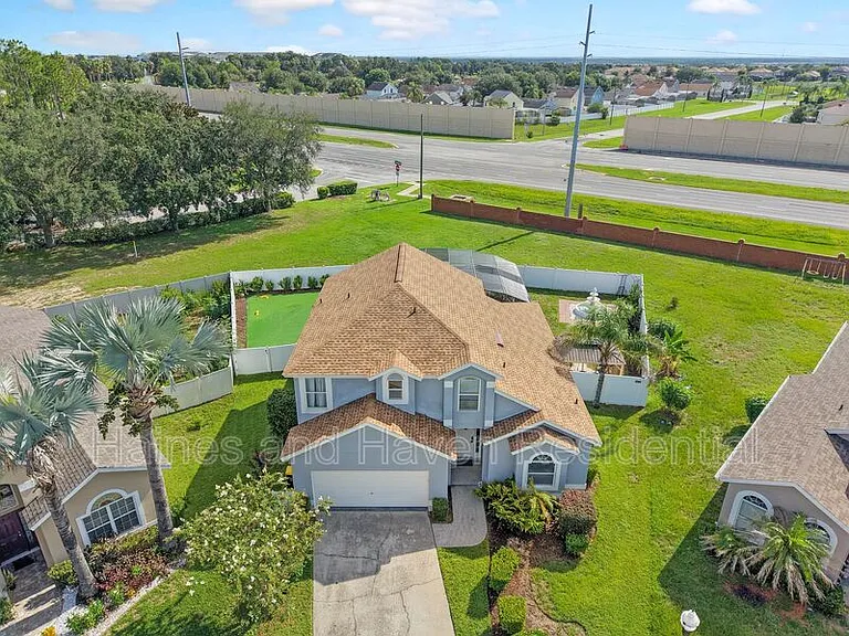 403 Corvina Dr — Photo 5