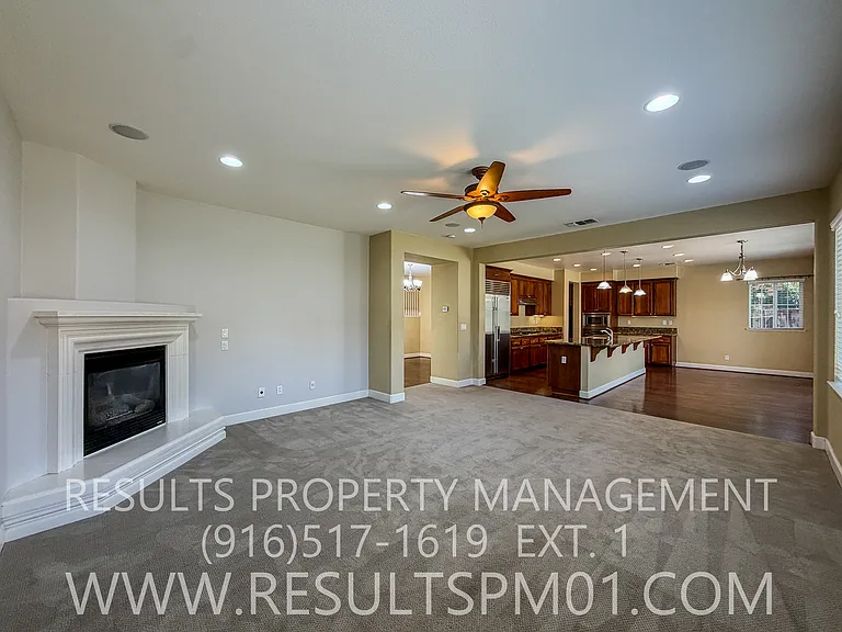 2425 Foxcroft Cir — Photo 16