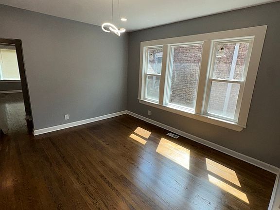 4th image of 8404 S Oglesby Ave
