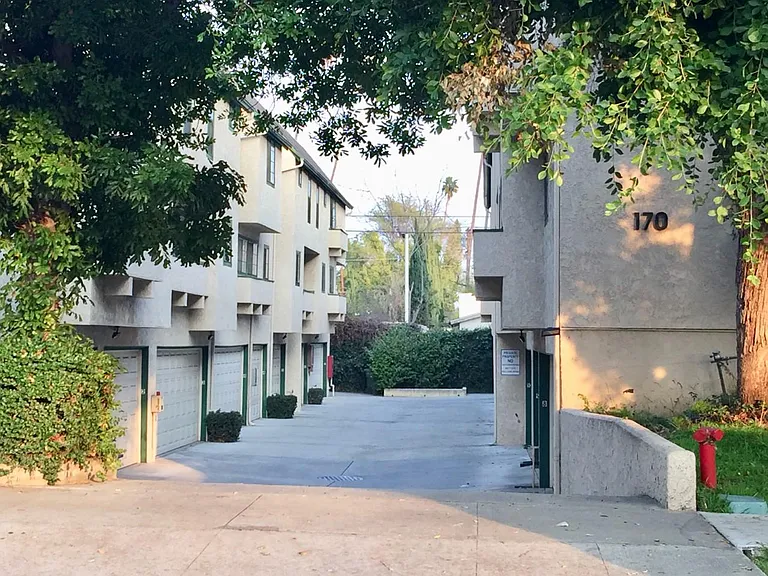 170 N Sierra Bonita Ave #12 — Photo 1