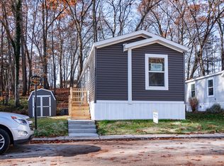 6927 Shady Oak Dr NE, Rockford, MI 49341