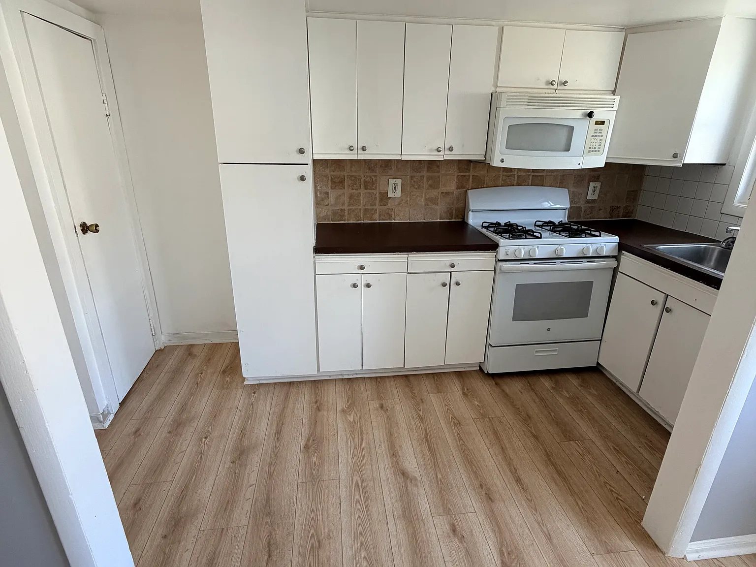 3 bed, 1107 sqft, $1,595 — Photo 4