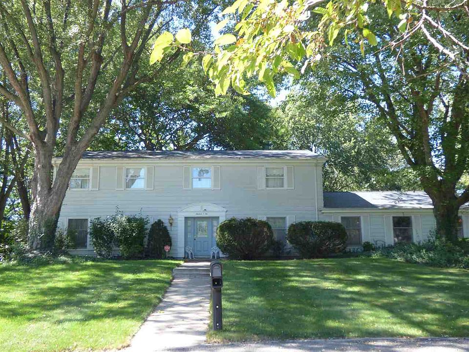 1st image of 1302 E Croydon Ct