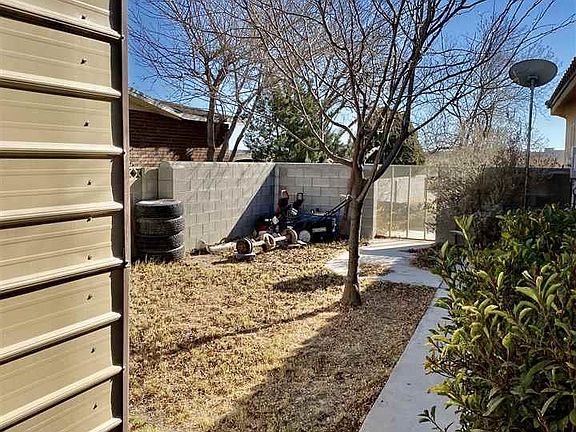 5th image of 704 Southern Sky St