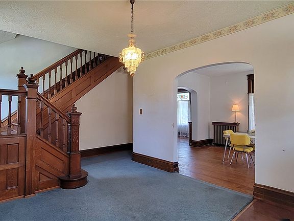 5th image of 705 Cypress Ave