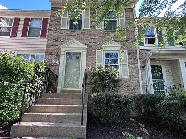 5682 White Dove Ln, Clifton, VA 20124