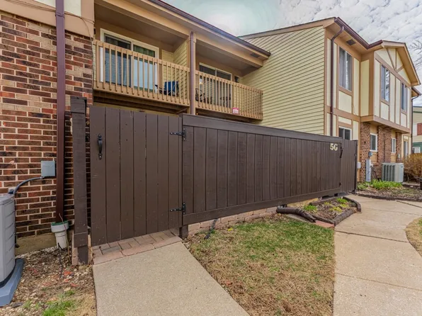 5G Fernwood Dr, Bolingbrook, IL 60440