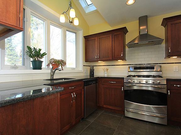 Vaulted Ceilings, Skylight!
