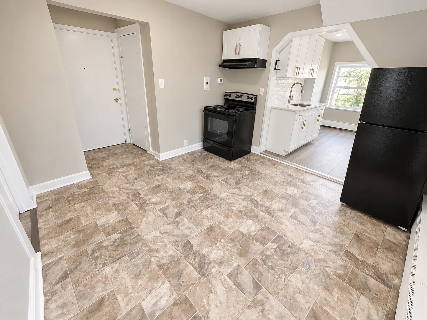 1 bed, 850 sqft, $1,295 — Photo 3
