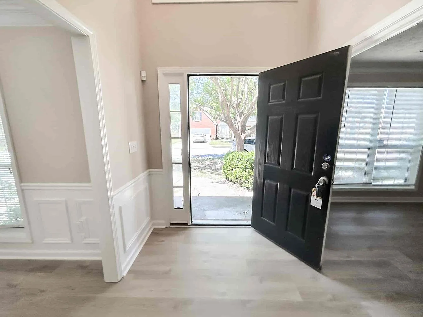 Spacious and beautiful 3BR Home in Vinings Plantation! — Photo 3
