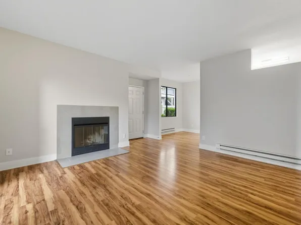 113 Schooner Ct, Richmond, CA 94804