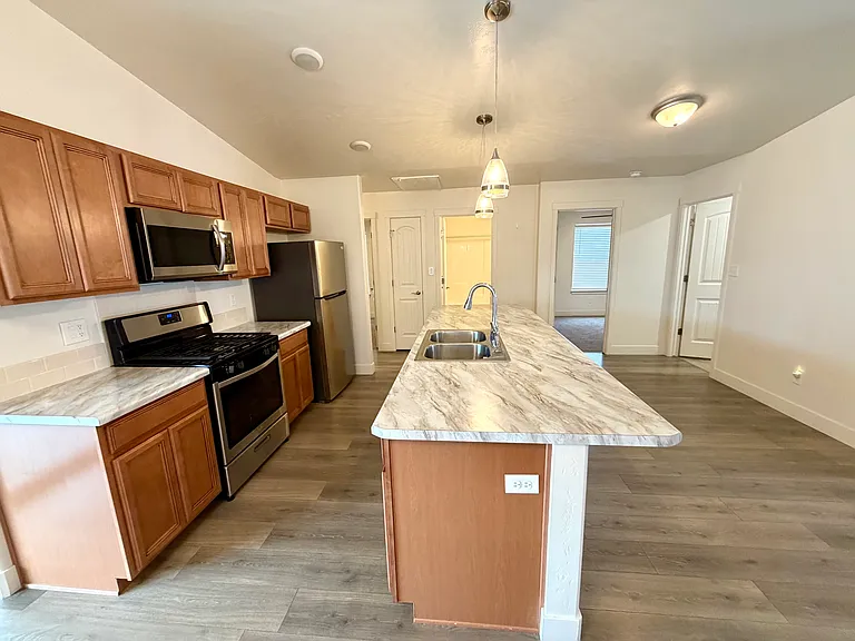 579 Redwing Ln — Photo 14