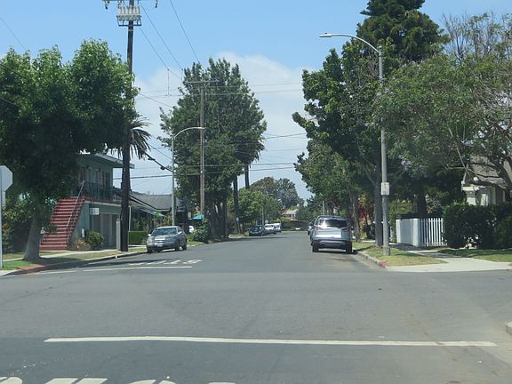 5th image of 343 Orizaba Ave Unit C