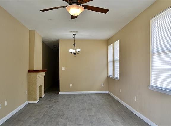 2nd image of 2990 Toledano St