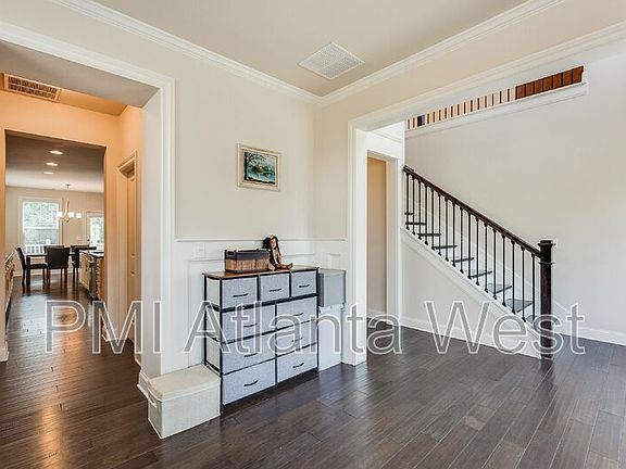 5th image of 429 Crimson Maple Way