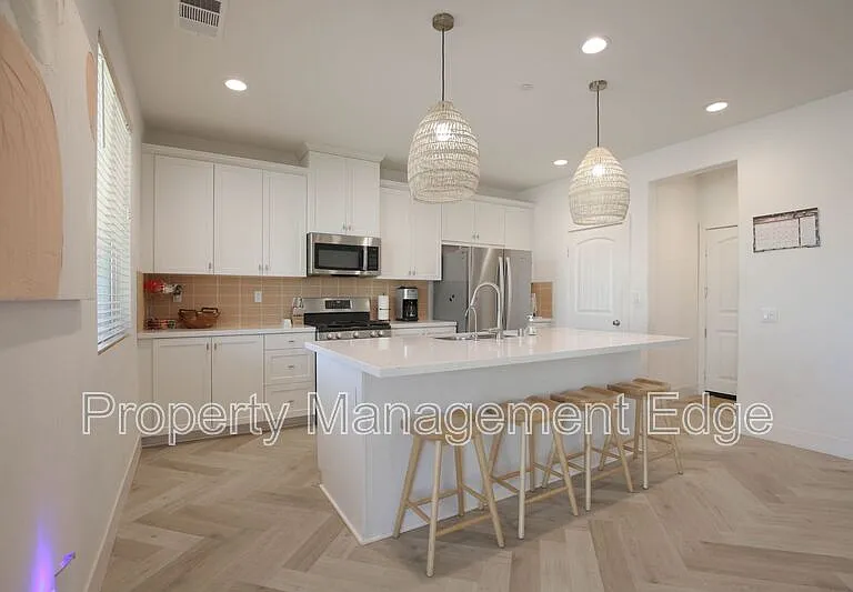 30463 Ridgely Way — Photo 7