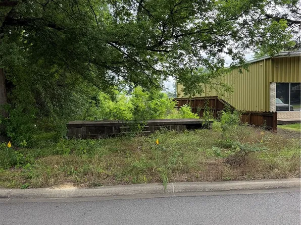 820 W 2nd St #1, Russellville, AR 72801