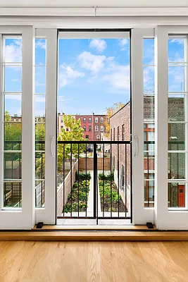 Rented by Compass | media 27