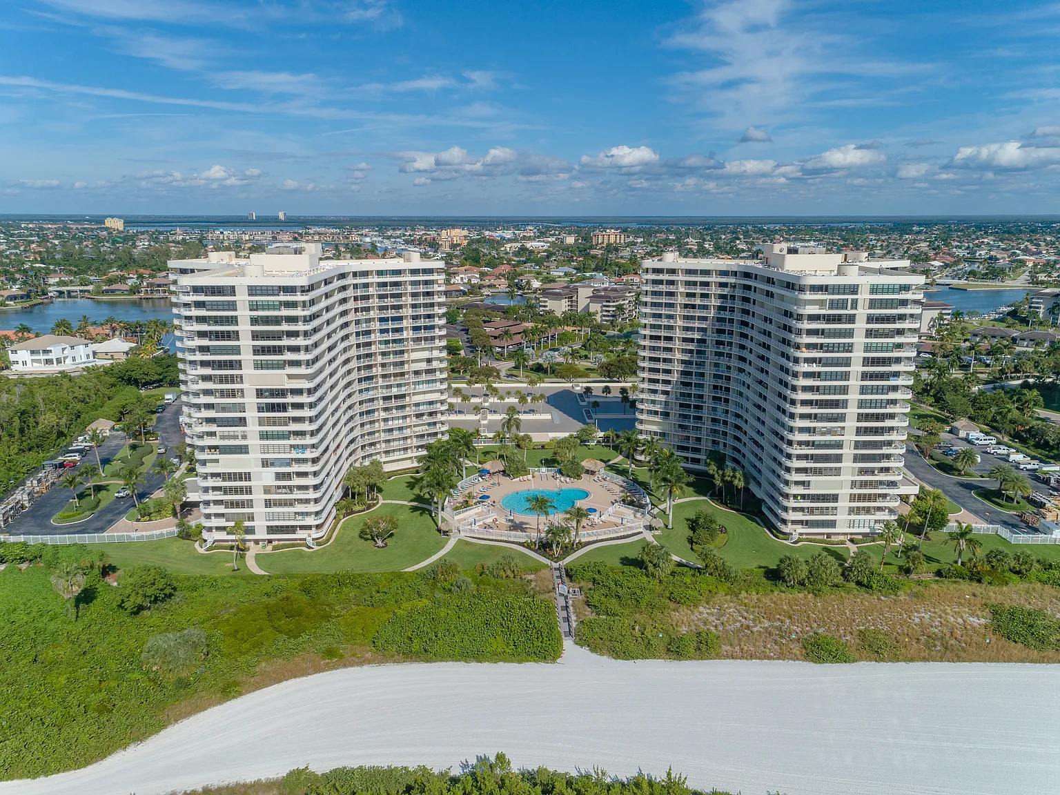 2 bed, 1010 sqft, $10,000 — Photo 2