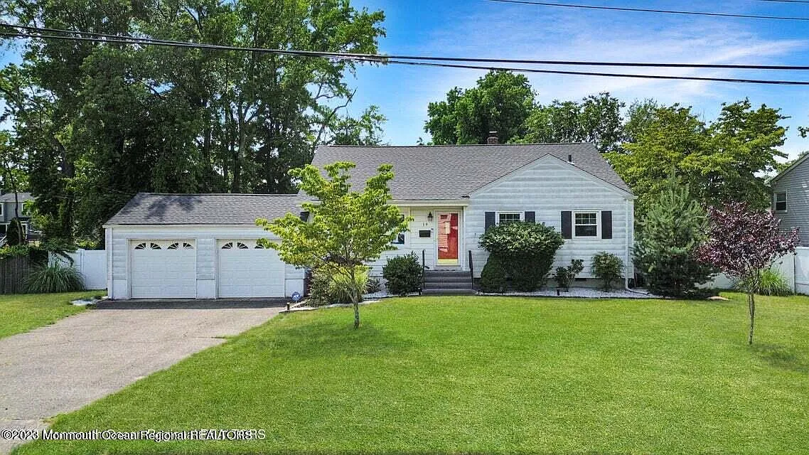 3 bed, 1.5 bath, 1622 sqft, $2,400 — Photo 3