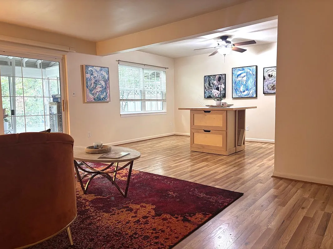3 bed, 2.0 bath, 1500 sqft, $2,800 — Photo 3