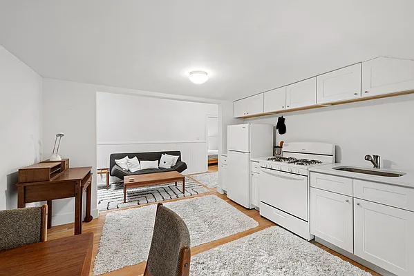 Sold by Nest Seekers International | media 15