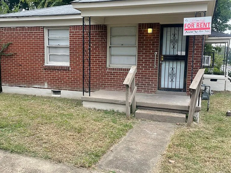 1312 Richmond Ave — Photo 2
