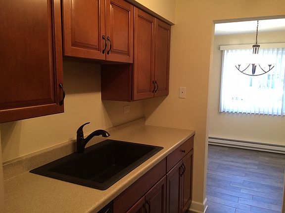 5th image of 11810 S Komensky Ave APT 103