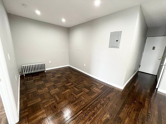4th image of 2471 Grand Ave APT 5A
