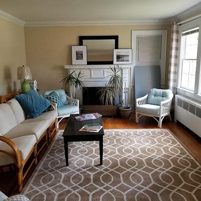 3 bed, 2496 sqft, $2,950 — Photo 4