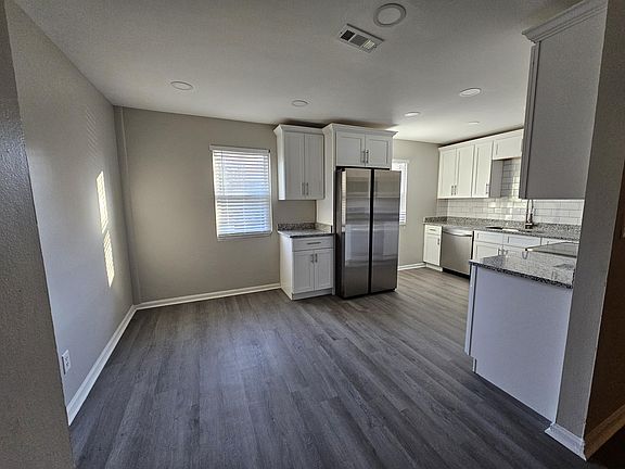 5th image of 3543 Windermere Dr
