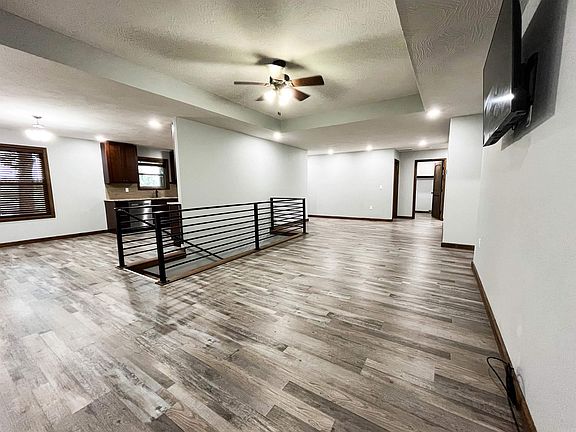 2nd image of 207 Juniper Ave