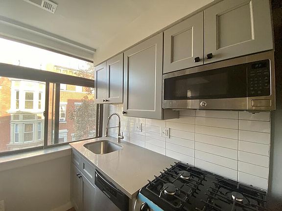 5th image of 319 S 10th St APT 332