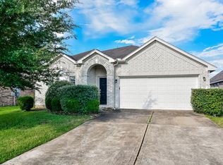915 La Hacienda Dr, Richmond, TX 77406
