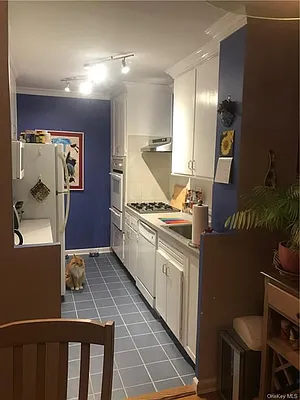 Sold by Douglas Elliman | media 12