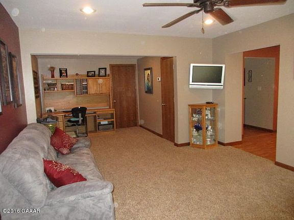 3rd image of 28665 270th St
